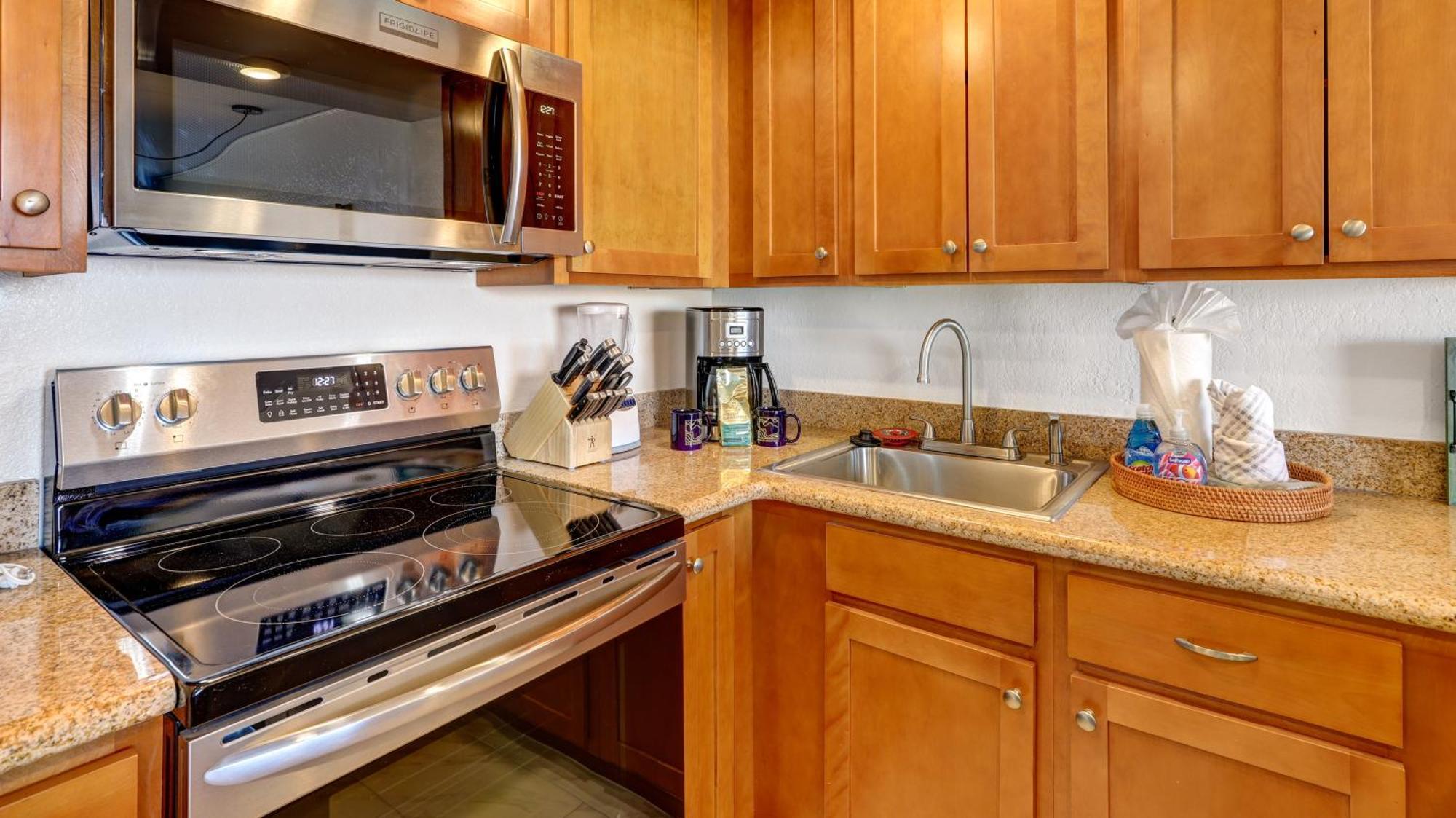 Maui Westside Presents: Kaanapali Shores 733 Stunning Ocean Views New Listing * Lahaina
